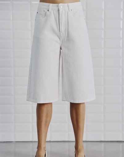 Withblack - WBLGala Long Denim Bermuda - White 